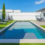Mauricio With Jacuzzi And Private Swimming Pool *